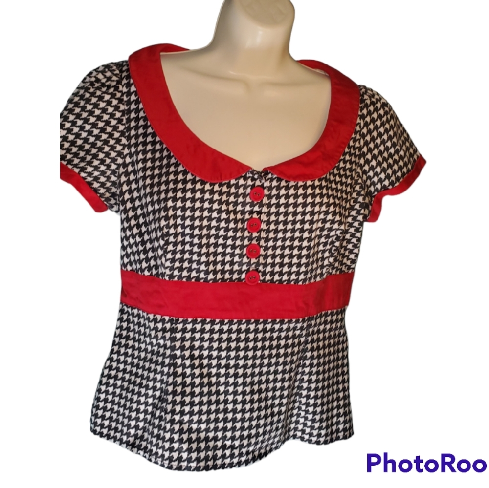 Pinup Couture Sz XL side zip top black & white check red collar and waist line